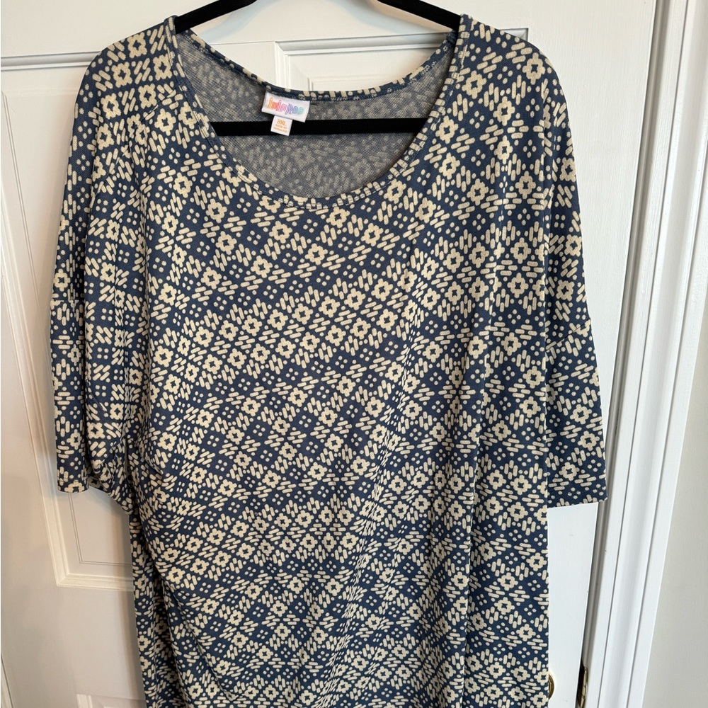 3X Lula Roe Blue and beige blouse